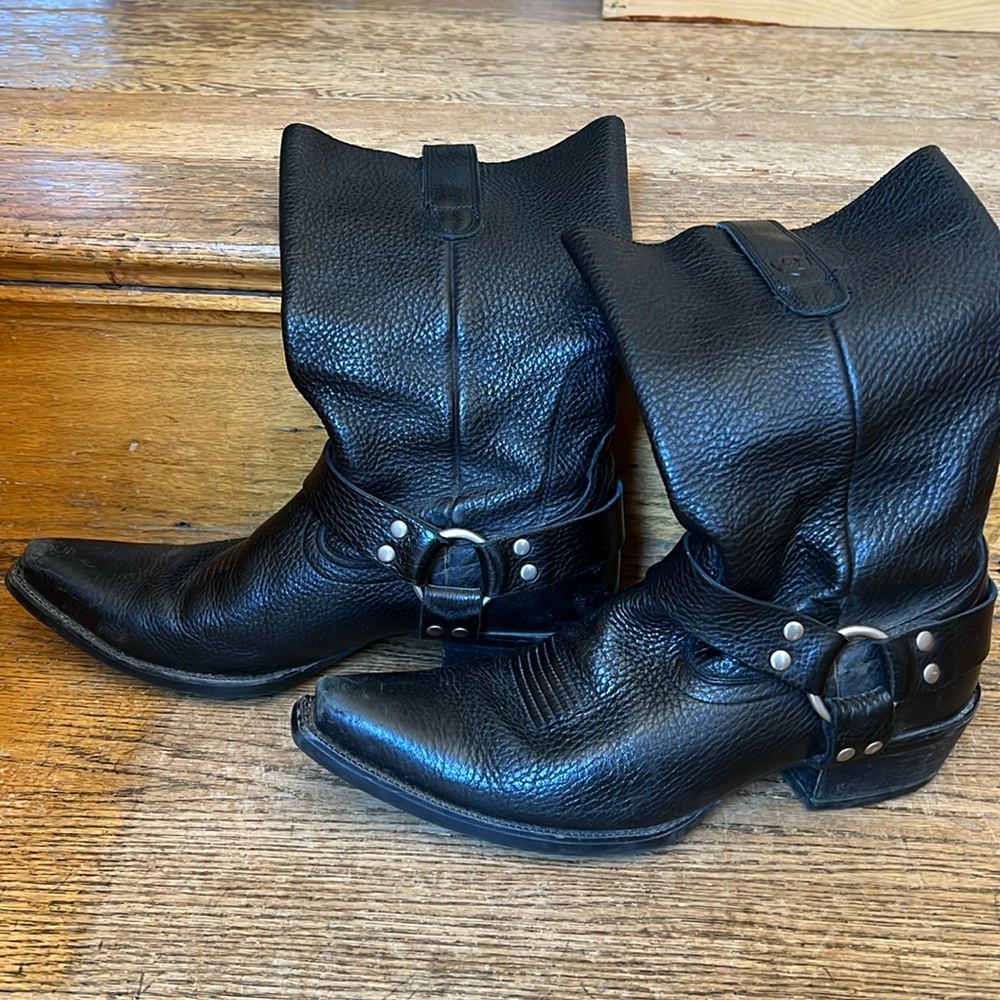 Ariat boots. Black